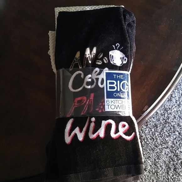 kohls Other - The big one 6 kitchen towels
